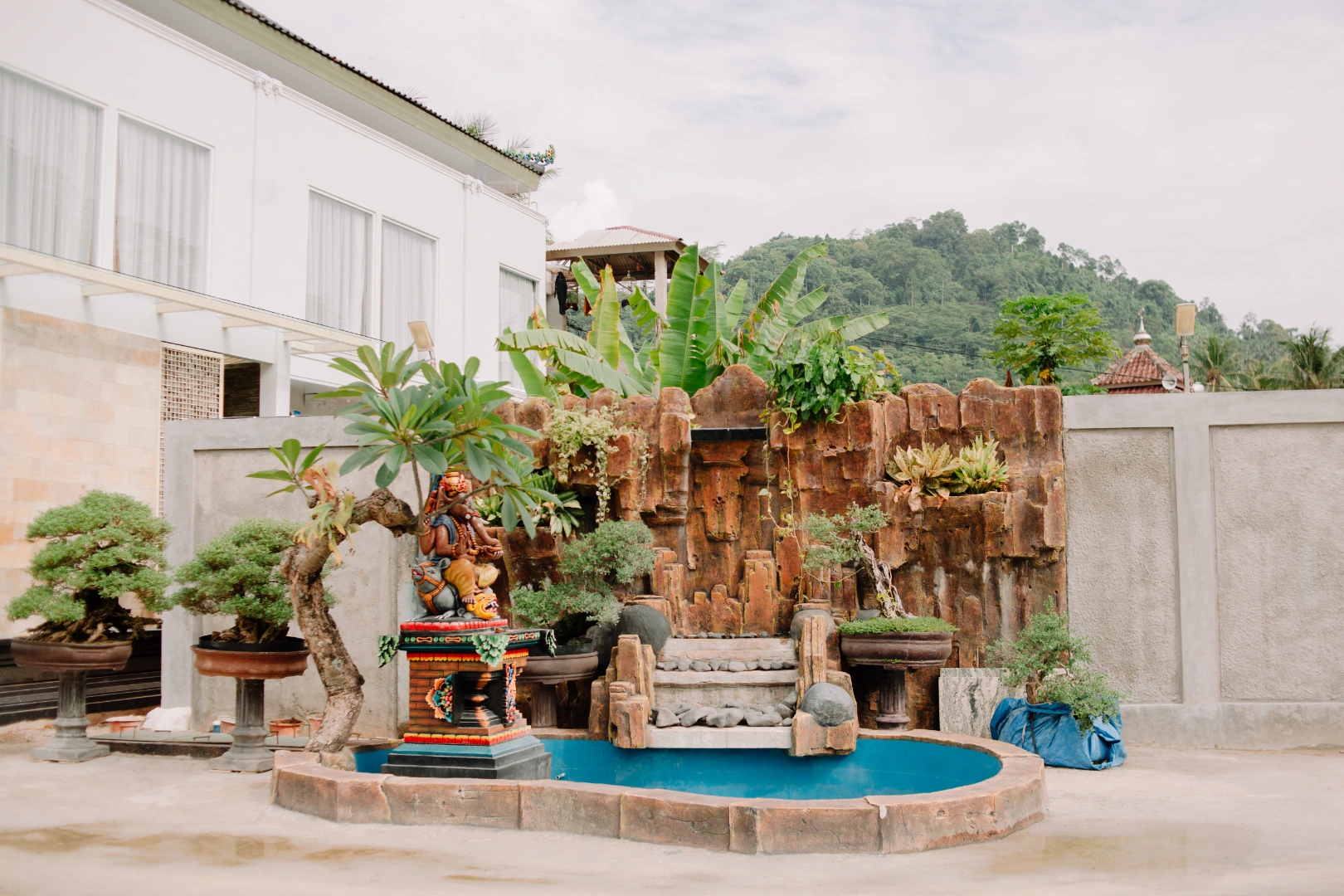 Garden Fountain Area